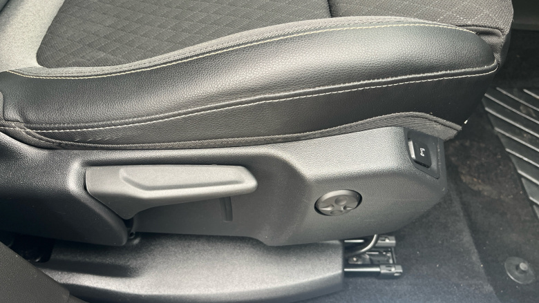 Vauxhall Grandland X 1.2 Turbo SRi Nav 5dr Auto Petrol Hatchback